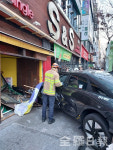 전주 신시가지서 택시, 상가 돌진...일대 정전