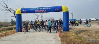 익산시 만경강 달리는 자전거