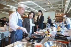 양봉 산물을 이용 다양한 요리를 개발해 농가 소득 증대 앞장