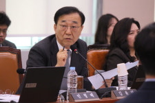 김윤덕 전주아중체련공원 축구장, 노후 인조 잔디 교체 된다