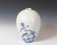 인간과 자연 공존 청화백자 풀, 꽃 그림 도자전