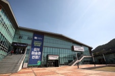 무주군, 2025 문학 상주작가 지원사업 공모 선정