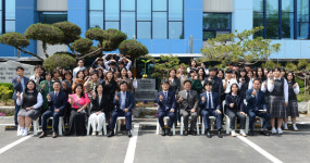 학교법인 영광학원 설립 60주년 기념비 제막식 가져