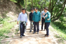 이학수 정읍시장성황산 황톳길을 시민이 안심하고 걷는 명품 산책로로