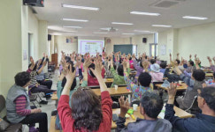 장수군, 어르신 대상  암 예방을 위한 웃음치료  실시
