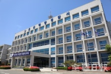 군산 한 면사무소서 마약류 양귀비 발견... 해경, 전량 폐기 조치
