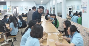 군산영광중, 지역 중학교 첫 아침밥 등교 시작