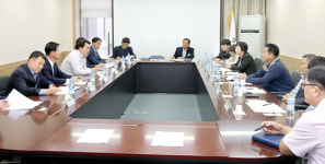쌀값 대폭락 대책마련 경남대책위 정부, 쌀 100만톤 수매계획 마련·대북 쌀 지원해야