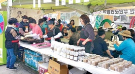 부안 맛과 멋에 흠뻑…마실축제 먹거리장터 성황