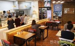 독일식 신개념 정육점 ‘손님 맞이’