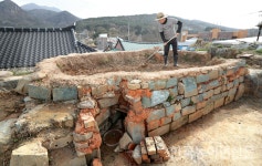 [농, 다시 봄] 소농이 지구를 구한다…씨앗과 마을 공유지를 허하라