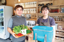 덕풍 찾는 관광객에 캠핑꾸러미…로컬푸드 팔고, 쓰레기 줄이고