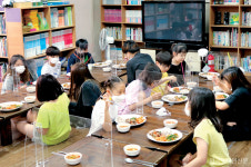 두레박협동조합ㅣ지역아동센터에 반찬 나눔…좋은 먹거리로 건강 지켜줘