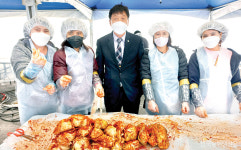 한농연강원도, 제7회 김장축제…장애인시설·다문화가정에 지원