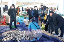 양양 물치항 도루묵 축제 성료…3년 만에 열려 볼거리 가득