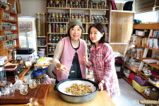 [우리가 농촌에서 사는 법] 영화와 음악이 흐르는 농촌…꽃차 한잔 하실래요?