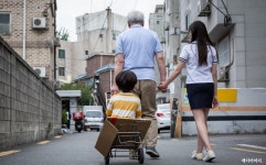 모두가 외면한 질문: 가난한 아이들은 어떻게 어른이 되는가