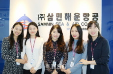 “척척 맞는 팀워크로 원활한 물류서비스를 제공합니다”