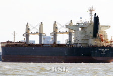 우양상선, 6.3만t급 울트라막스벌크선 도입…산은 금융지원