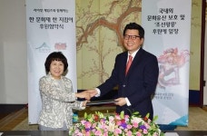 다국적기업들, 한국 문화 지킴이 나서