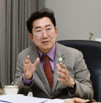 원강수 원주시장이 꿈꾸는 기업 친화적 안전도시