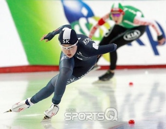 [포토Q] 세계스프린트빙속, 김민선 '내가 더 빠르지'