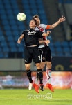 [포토Q] 성남FC 황의조 오스마르 저리비켜!