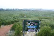 [이두영의 그곳에 가고 싶다] 옥룡이 나르샤 촬영지 고창 청보리밭