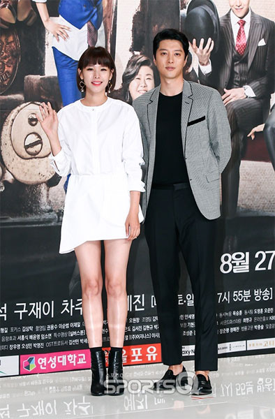 이동건, 이혼 5년 만에 16살 연하 강해림과 핑크빛 열애 소식 공개하여 화제!