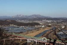 [이두영의 그곳에 가고 싶다] 행주산성- 여의도 6.3빌딩 관악산 북한산이 한눈에 쫙!..봄꽃 개화시기에는 봄꽃축제 없어도 오감이 충만