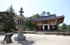 남원 실상사 동·서 삼층석탑 등 보물문화재 감상하는 힐링 여행...남원 춘향제, 바래봉철쭉제와 더불어 가볼만한 여행지로 추천!