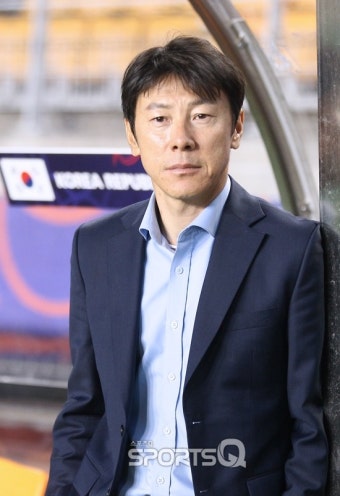 [포토Q] 신태용 감독, '생각이 깊어지는 마지막 조별경기'