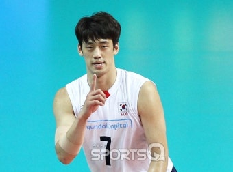 '김호철호' 男 배구, 슬로니아에 석패... 이강원 15점 분전