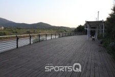 경인·인천 아라뱃길 자전거 여행 천국, 아라뱃길 유람선과 부두는 파리 날려...시원한 강바람만이 국고낭비 달래주네