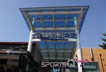 놓치지 마세요! 동해고속도로의 동해휴게소는 바다가 보이는 휴게소, 동해 망상오토캠핑리조트(망상오토캠핑장)과 바다 전망 눈부셔