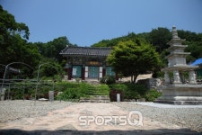 강진청자축제장 부근 정수사, 강진 가볼만한 곳으로 추천...강진맛집 한정식·펜션 강진청자골오토캠핑장 등 숙소도 충분