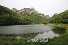 진안 마이산도립공원,탑사 천지탑·은수사·타포니현상·진안홍삼스파 등 볼거리 많아 진안 가볼만한 곳으로 엄지척! 맛집도 만족스러워