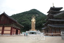충청북도 보은대추축제 이번주말까지...가을여행지 중 가볼만한 곳으로... 단풍 절정시기는 10월말, 대표적 등산코스 문장대까지 울긋불긋