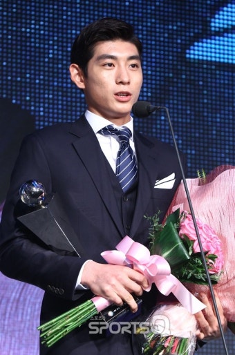 이정후 신인왕, 이종범 못한 대업... 넥센히어로즈 2년 연속 영예 [KBO 시상식]