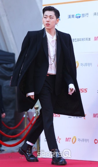 [포토Q] 지코, '자신감 넘치는 입장' (2017 아시아아티스트어워즈, AAA)