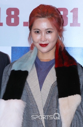 [포토Q] 솔비, '보기만 해도 따뜻해지는 패션' (염력 VIP시사회)