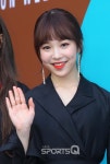 [포토Q] 에이프릴 레이첼 레드빛 입술이 포인트 (2018 F/W 헤라서울패션위크)