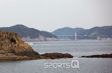 연화도~우도 다리 개통돼 여름피서철 경남 통영 섬 여행 활기, 배편도 넉넉... 강원도 원주 소금산 출렁다리는 7월2일부터 2주간 안전점검