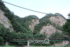 강원도 원주 치악산복숭아축제 주말인 25~26일 열려, 간현관광지 소금산 출렁다리, 치악산 구룡사 등 인기 여행지와 막국수 맛집도 손짓