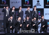 [포토Q] 더맨블랙 멋있거나 귀엽거나 섹시하거나 (더맨블랙 쇼케이스)