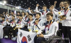 [장애인 아시안게임] '목표 상회' 2회연속 종합 2위, 폐회식도 남북 공동입장 '감동'