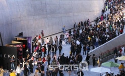 [포토Q] 전국 패션 피플 동대문으로 모여라 2019 S/S 헤라서울패션위크