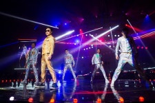 [SQ현장] 김범수, 명품 관객 싹쓸이 한 2018 연말 콘서트...데뷔 20주년 기대되는 이유