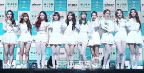 [포토Q] 우주소녀 우주스테이? (우주소녀 쇼케이스)