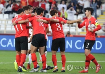 [2019 아시안컵 축구 중계] 손흥민의 한국, 중국 '공한증' 유발? 'AG' 김민재-김문환-황희찬 종횡무진!